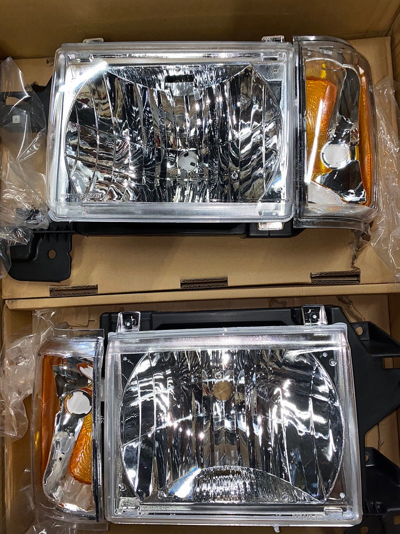 HEADLIGHTS FORD F-150 / F-350 / BRONCO CHROME HOUSING HEADLIGHTS FOR 1987 TO 1991