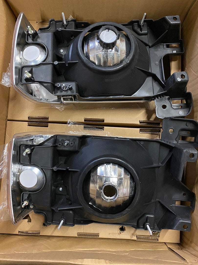 HEADLIGHTS FORD F-150 / F-350 / BRONCO CHROME HOUSING HEADLIGHTS FOR 1987 TO 1991