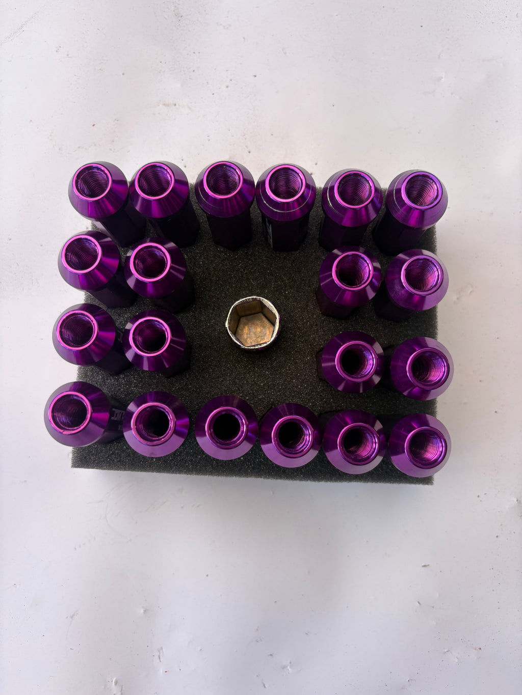 20pcs M12 x 1.5mm Long Lug Nuts (Purple)