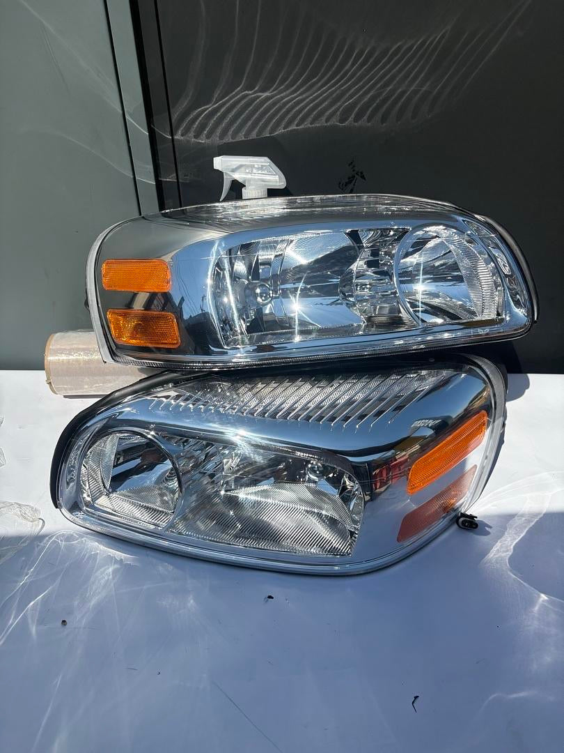 05-09 CHEVY UPLANDER CHROME AMBER HEADLIGHTS