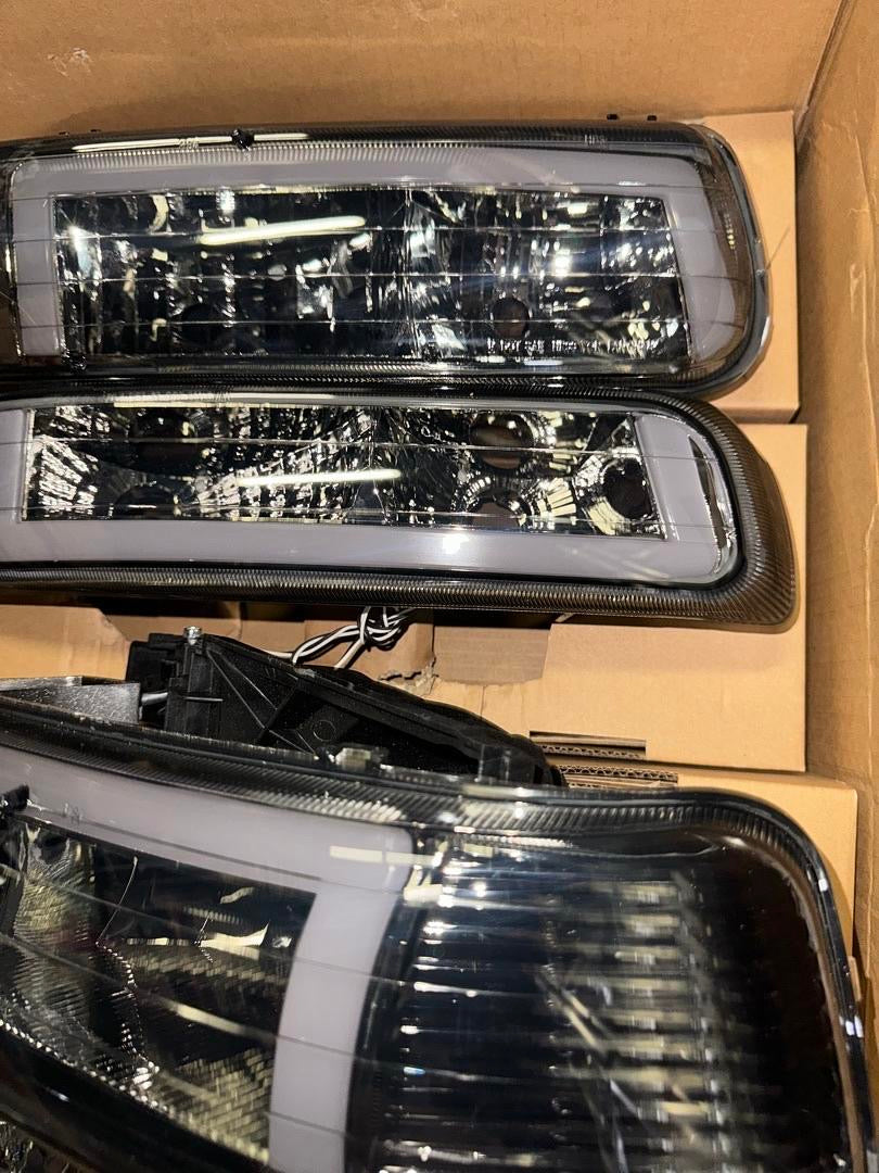 99-02 CHEVY SILVERADO 00-06 CHEVY TAHOE SUBURBAN HEADLIGHTS