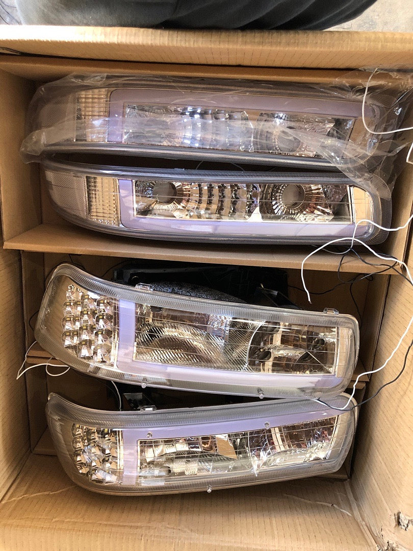 REFURBISHED 99-02 CHEVY SILVERADO 00-06 Tahoe suburban chrome clear led headlights