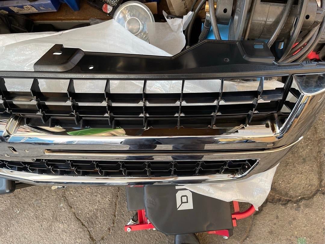 #19 07-10 CHEVY SILVERADO 2500 / 3500 HD CHROME FRONT GRILLE Original STYLE
