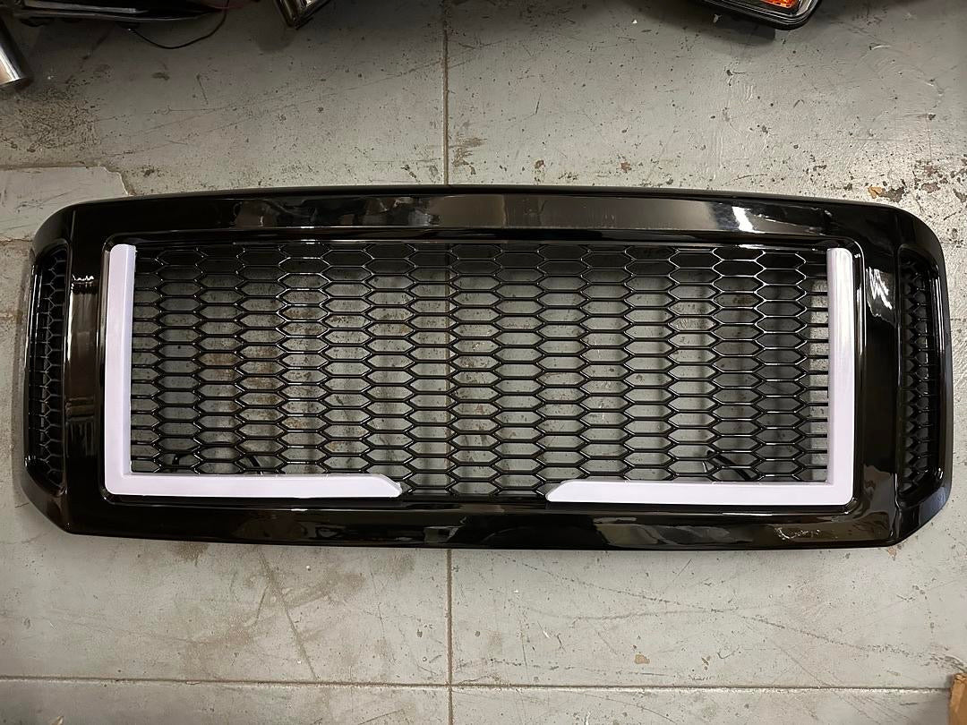 2005 - 2007 FORD F250/ F350 / F450 /F550 SD BADGELESS DIAMOND MESH STYLE GLOSS BLACK