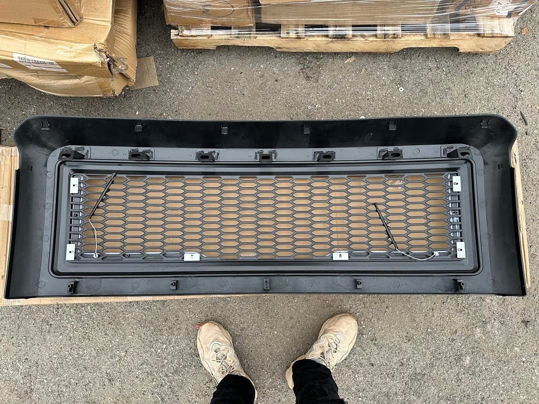 08-10 FORD F250 - F550 SUPER DUTY LED DRL HONEYCOMB MESH FRONT GRILLE GLOSSY BLACK