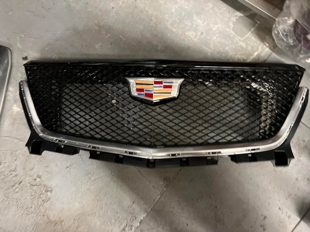 20-21 CADILLAC XT6 FRONT BLACK MESH GRILLE