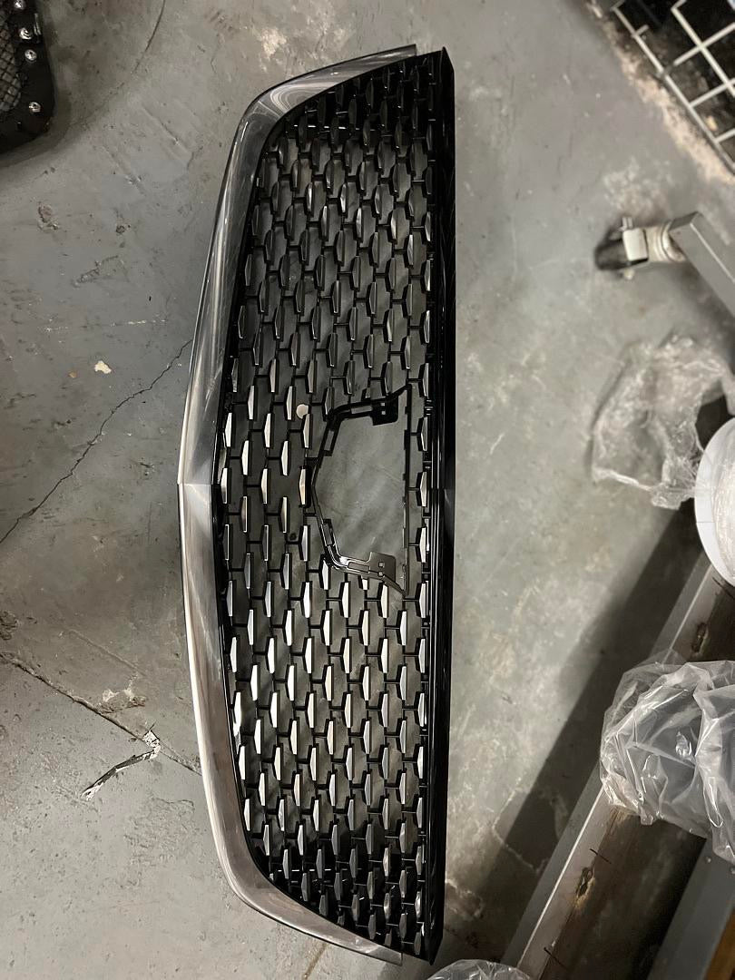 CADILLAC CT5 2025 LUXURY GRILLE