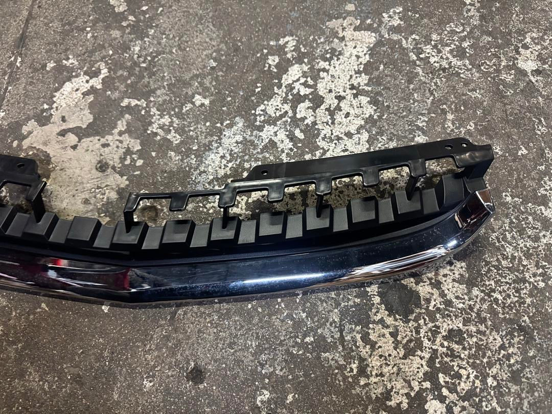 2012 TO 2015 CAPTIVA SPORT LT LTZ UPPER GRILLE