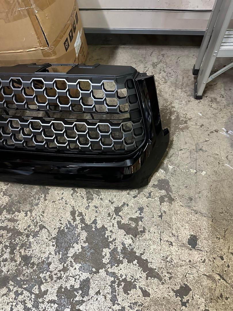 #R18 18-21 TOYOTA TUNDRA GLOSSY BLACK OEM FACTORY STYLE HONEYCOMB