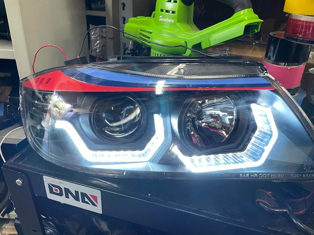 REFURBISHED 05-08 BMW 325I/325XI M-STYLE CHROME HOUSING U-HALO APP CONTROL COLOR CHANGING HEADLIGHTS 05-08 BMW 325I/325XI