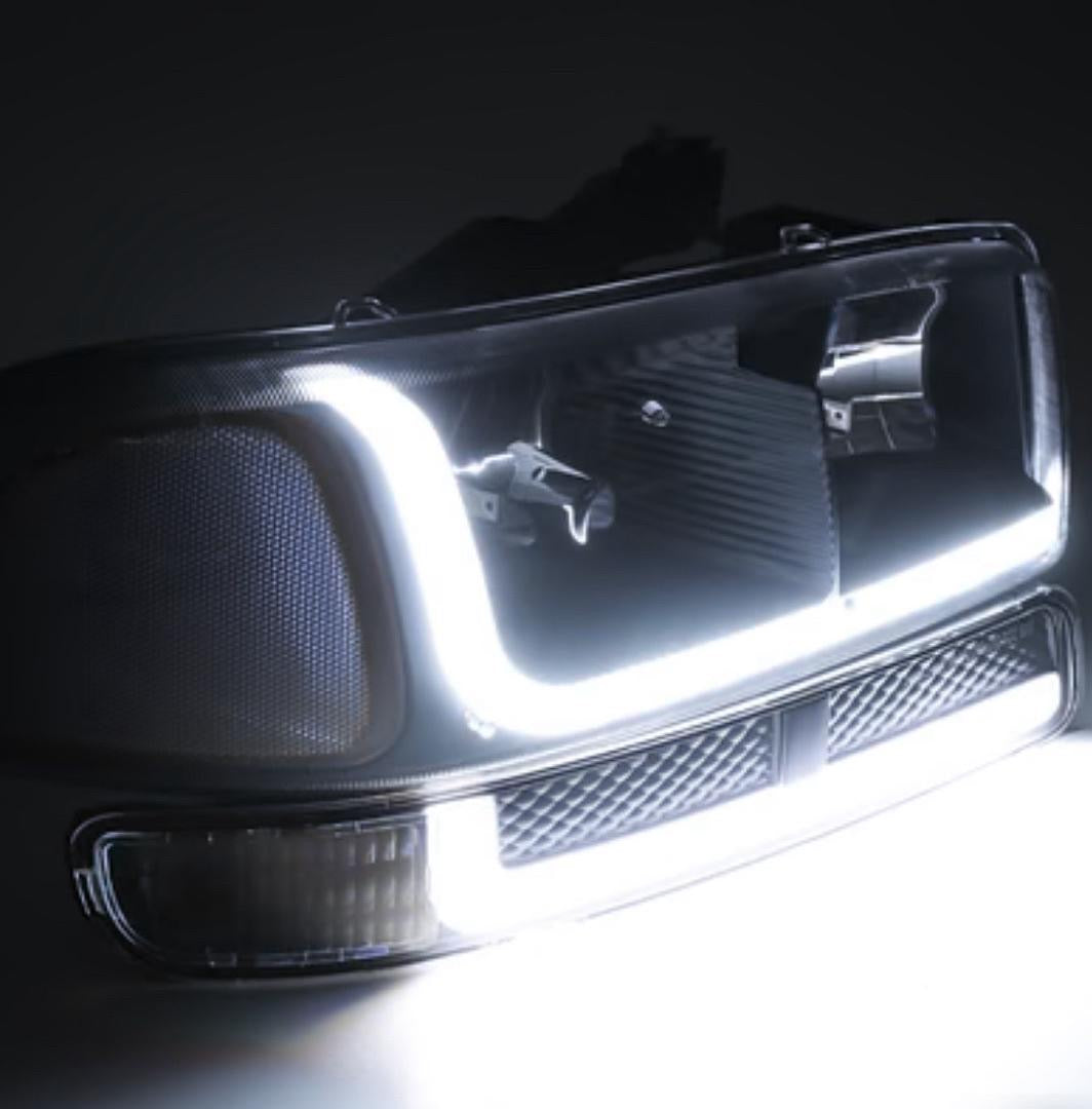 99-06 GMC SIERRA / YUKON BLACK WITH CLEAR HOUSING LED