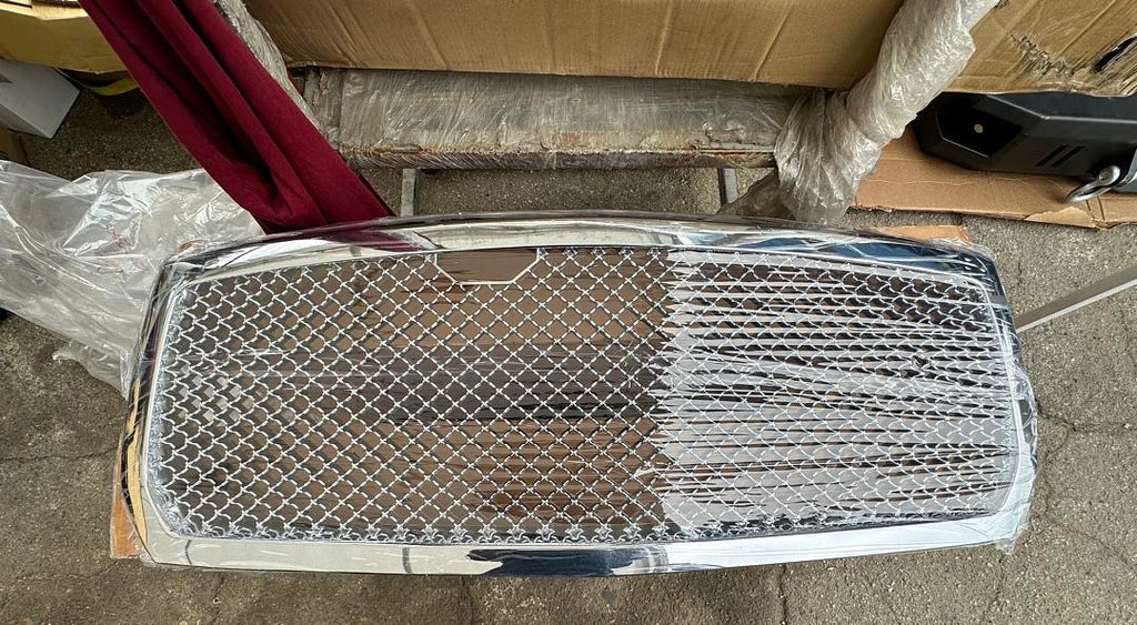 #15 04-06 DODGE DURANGO CHROME FRONT GRILL
