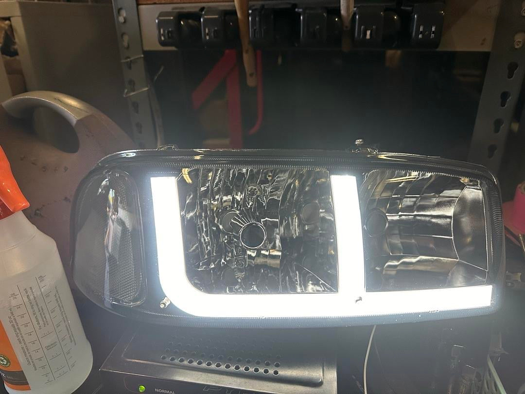 99-06 GMC SIERRA / YUKON SMOKED LEDS WITH LED TURN SIGNAL