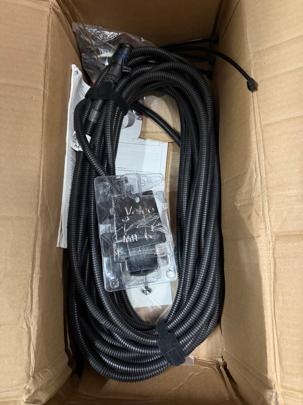 Actual unused open-box GM 86584185 camera kit and harness