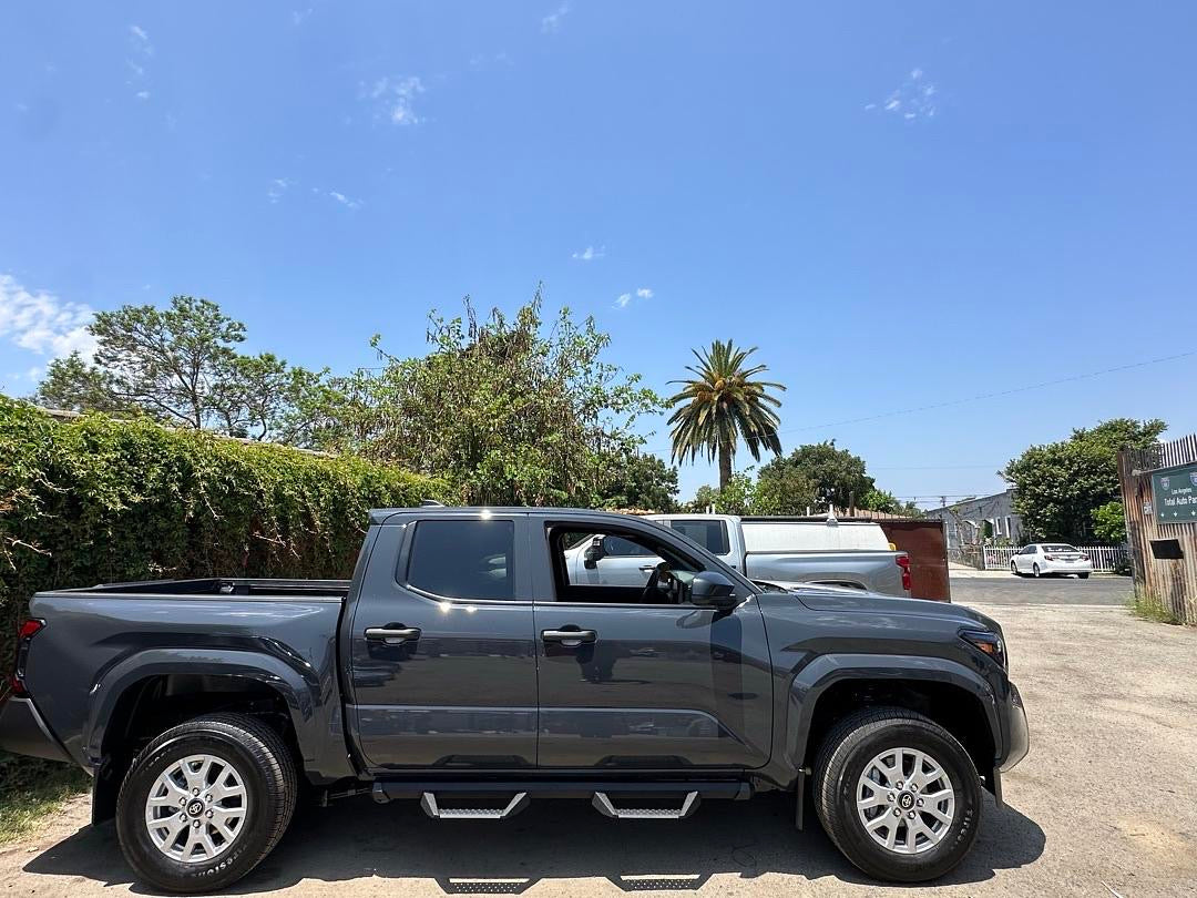 24+ TOYOTA TACOMA CREW CAB STYLE RUNNING BOARDS TEXTURED
