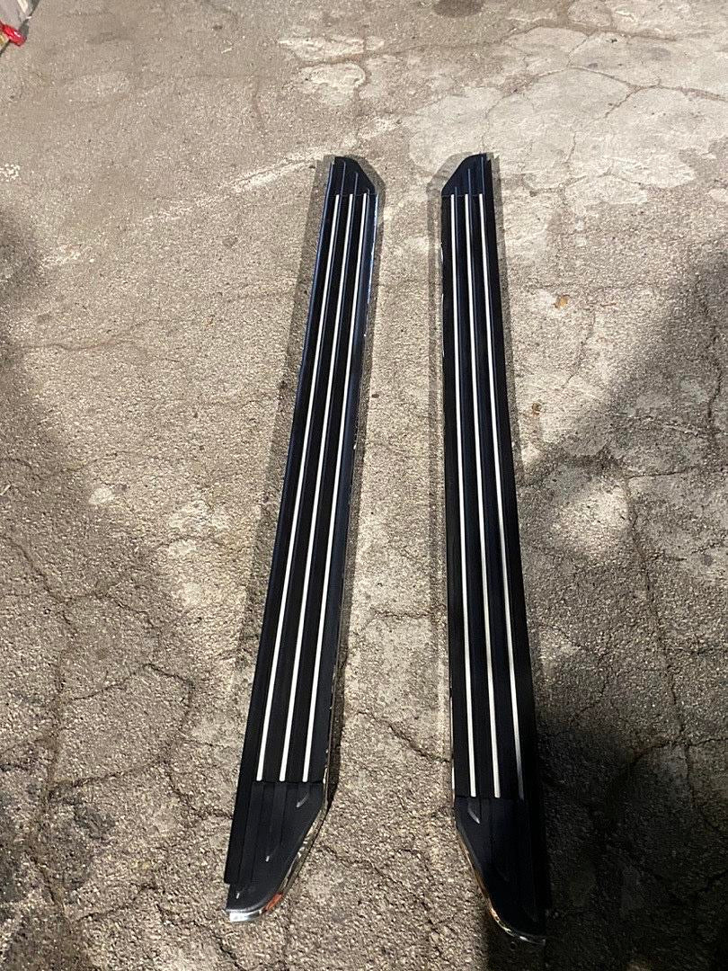 11-19 FORD EXPLORER 5.5” CHROME RUNNING BOARDS