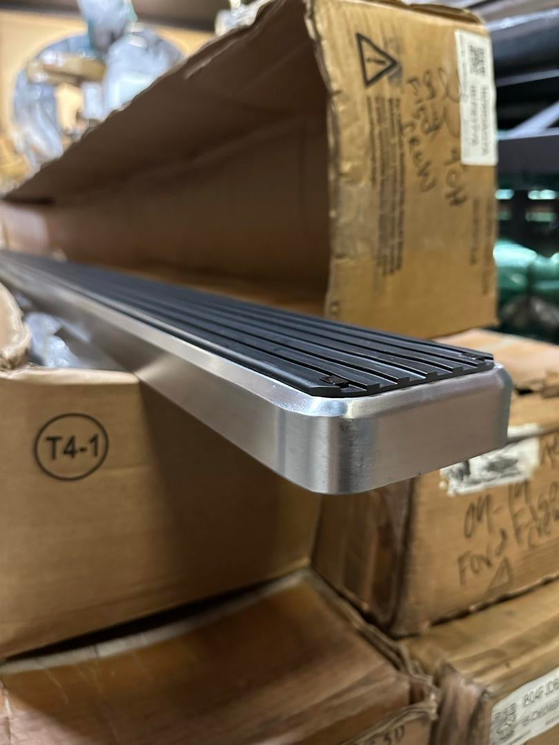 09-14 CHROME / BLACK 4” WIDE IBOARD RUNNING BOARD CREW CAB