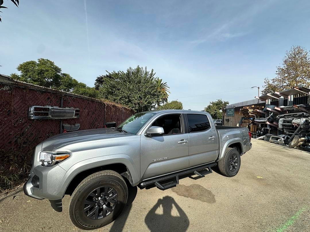 05-23 TOYOTA TACOMA CREW CAB OFF-ROAD RUNNING BOARD STEPPERS