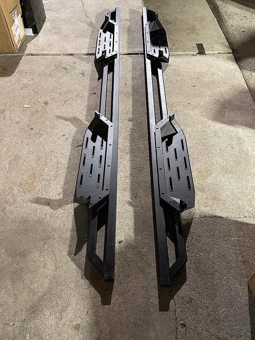 09-18 DODGE RAM 1500 CREW CAB STEPS IARMOR BLACK /OFF-ROAD