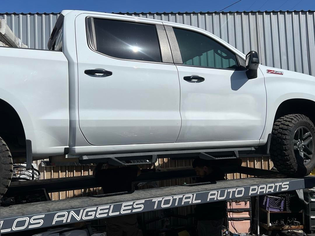 19-ON CHEVY SILVERADO CREW CAB