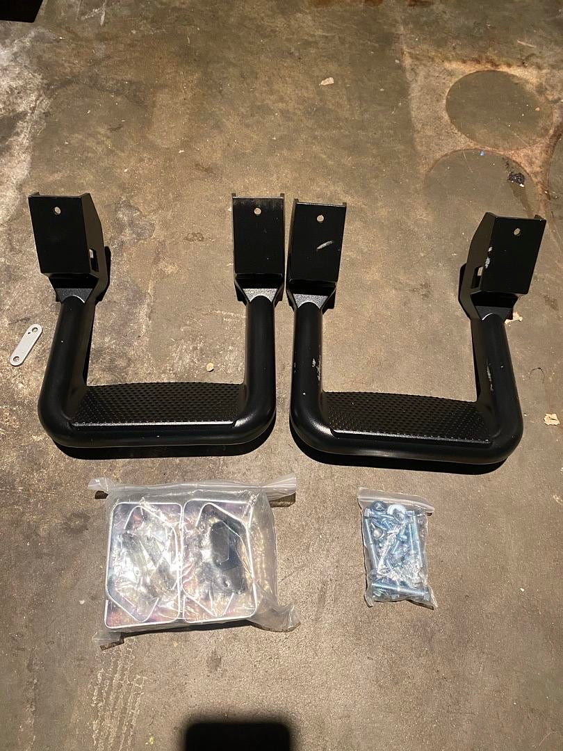 UNIVERSAL SINGLE STEPS PAIR SSTEP-BK PAIR OF UNIVERSAL STEPS SS STEP BK