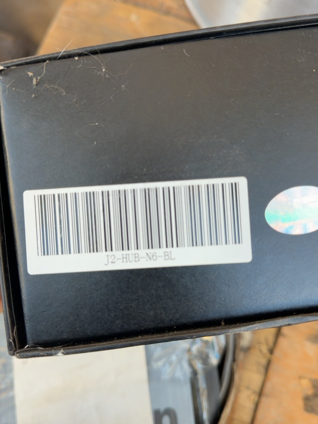 Exact J2-HUB-N6-BL box label