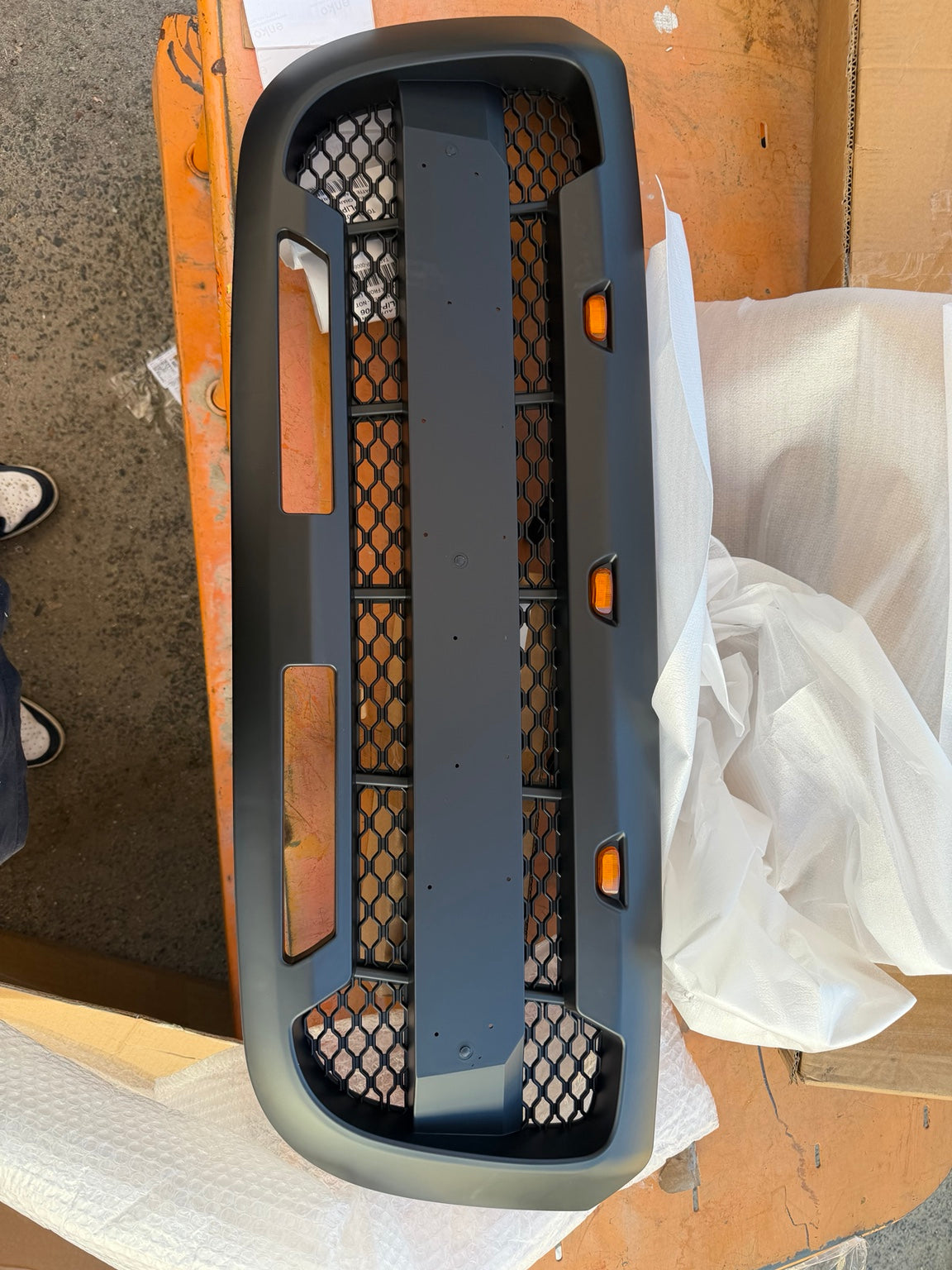 KRN-FD-106-1 actual grille and three amber lights