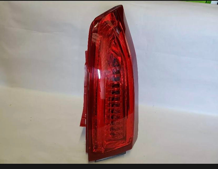 84081570 | 13-19 cadillac ats rear right taillight oem original