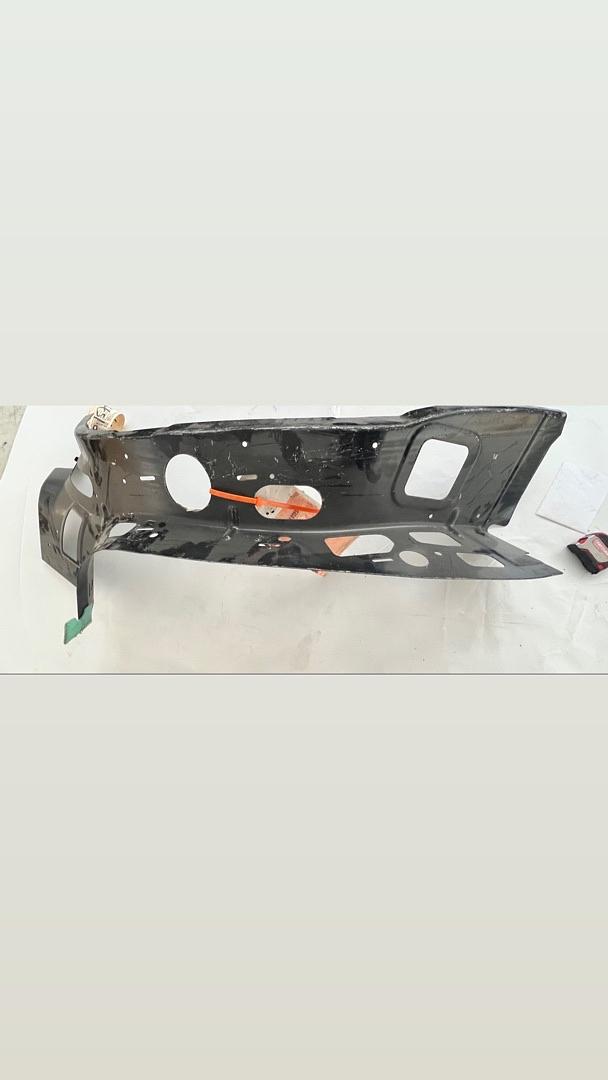 15757822 | OB # body d pillar floor pan reinforcement inner pillar panel 00-06 tahoe suburban avalanche 03-06 silverado / SS