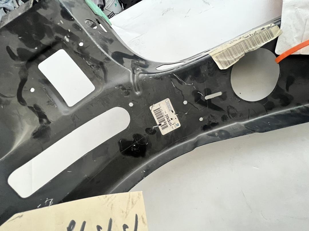 15757822 | OB # body d pillar floor pan reinforcement inner pillar panel 00-06 tahoe suburban avalanche 03-06 silverado / SS