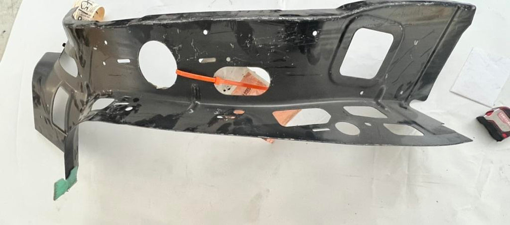 15757822 | OB # body d pillar floor pan reinforcement inner pillar panel 00-06 tahoe suburban avalanche 03-06 silverado / SS