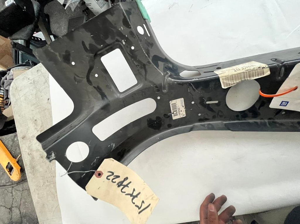 15757822 | OB # body d pillar floor pan reinforcement inner pillar panel 00-06 tahoe suburban avalanche 03-06 silverado / SS