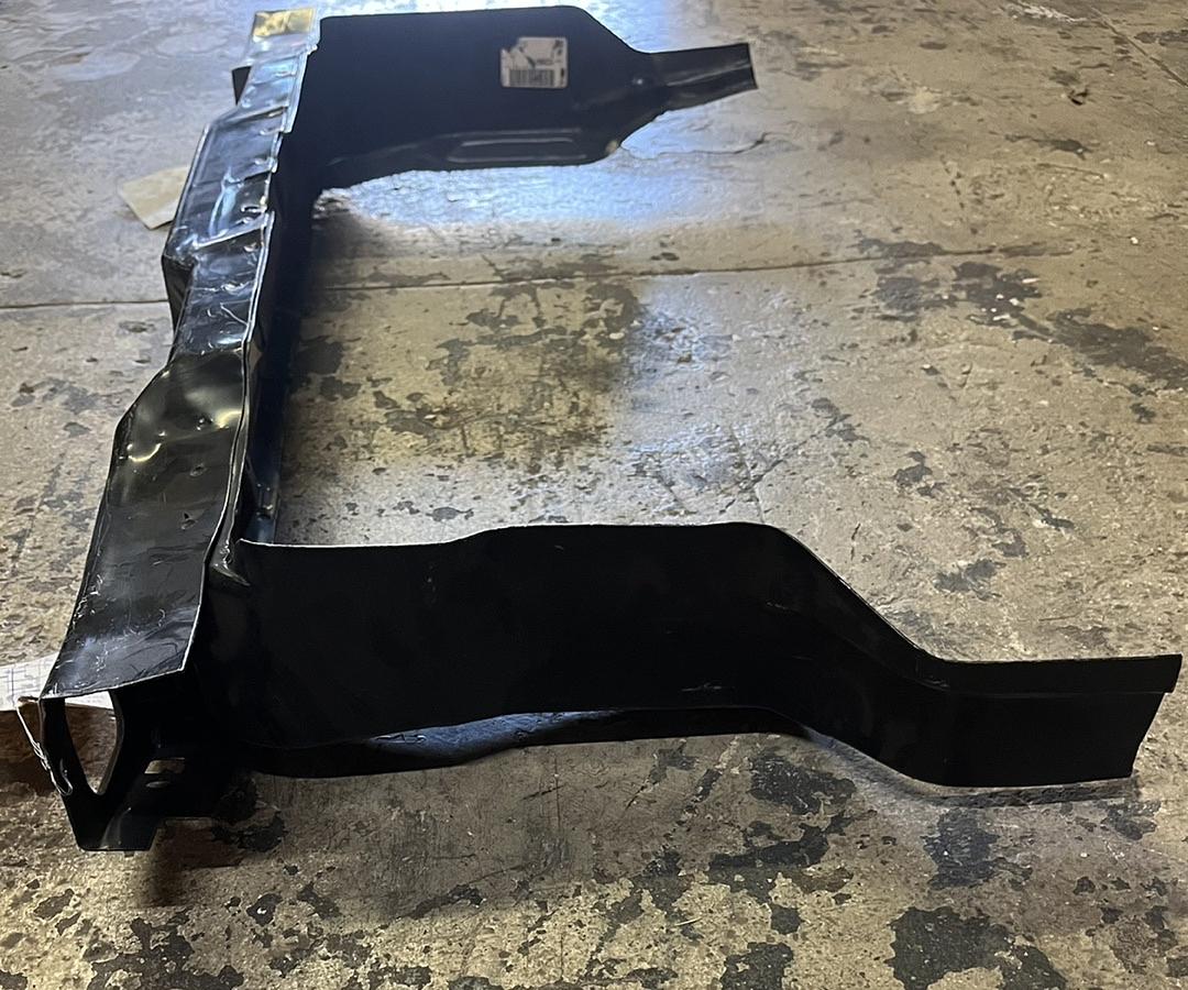 # 92-98 buick 87-96 chevrolet beretla 92-98 pontiac grand am front end lower bar radiator support