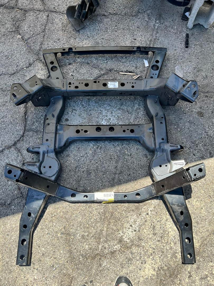 23200940 | 12-15 chevy camaro LS LT SS ZL1 z28 engine cradle armazon de motor oem GM