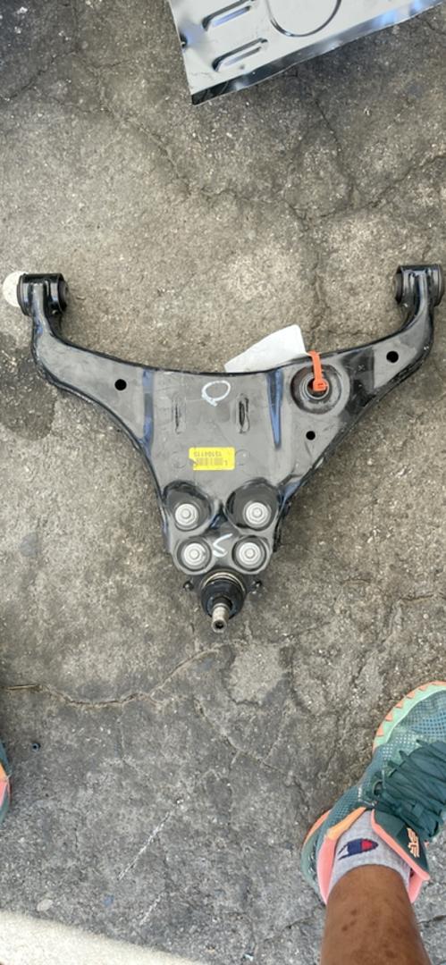 15104115 | ✅ Front Driver Side Lower Control Arm - GM ()chevy colorado gmc canyon