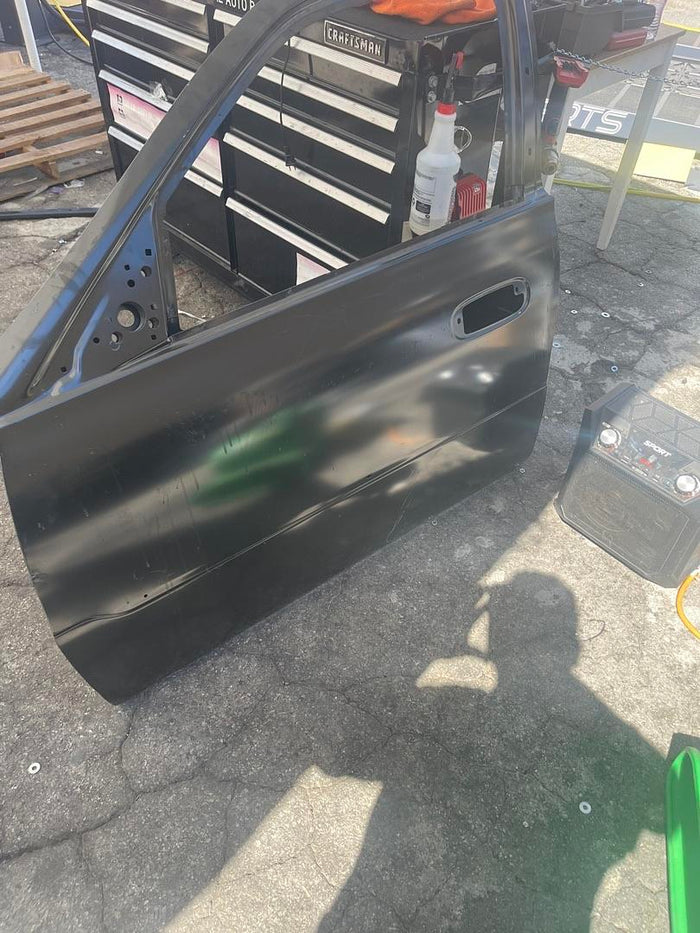 25956529 | cadillac dts 2007-2011 Driver Side Front Door with Reinforcements, Bar, Deadener, Plates, Spacer, and Retainer - GM