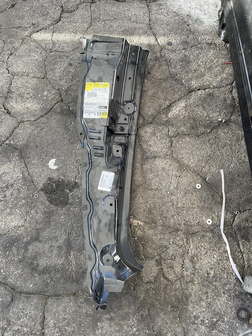 Driver Side Body Side Outer Panel Filler - GM ()2020 cadillac,surburban,tahoe, yukon