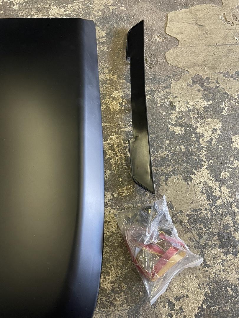 RACING HOOD SCOOP VENT COVER 05-09 FORD MUSTANG IN BLACK