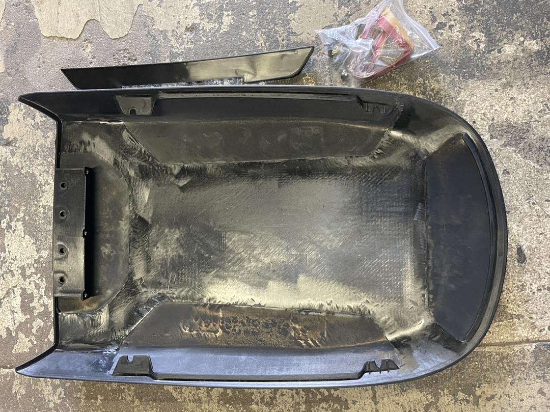 RACING HOOD SCOOP VENT COVER 05-09 FORD MUSTANG IN BLACK