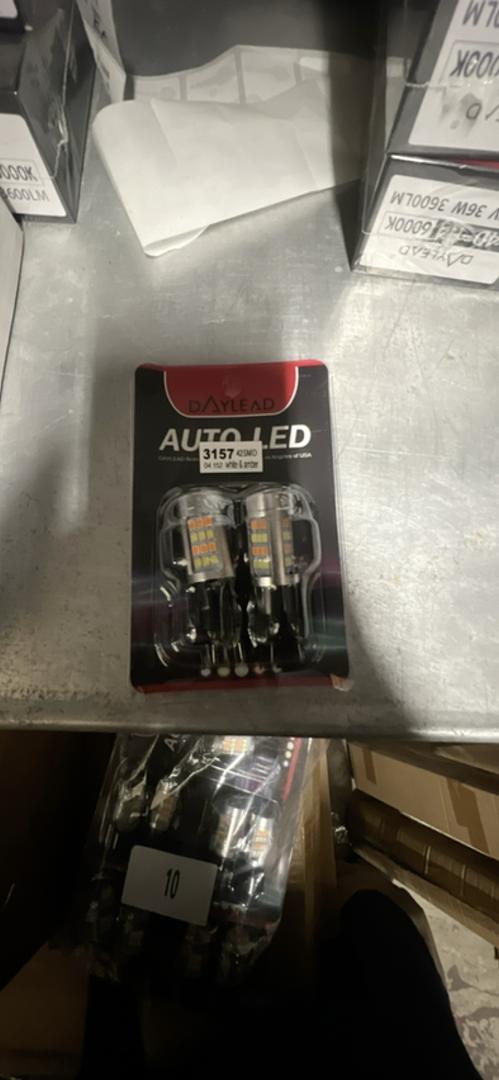 3157 LED BULBS WITH WHITE AND AMBER SWITCHBACK DAYLEAD