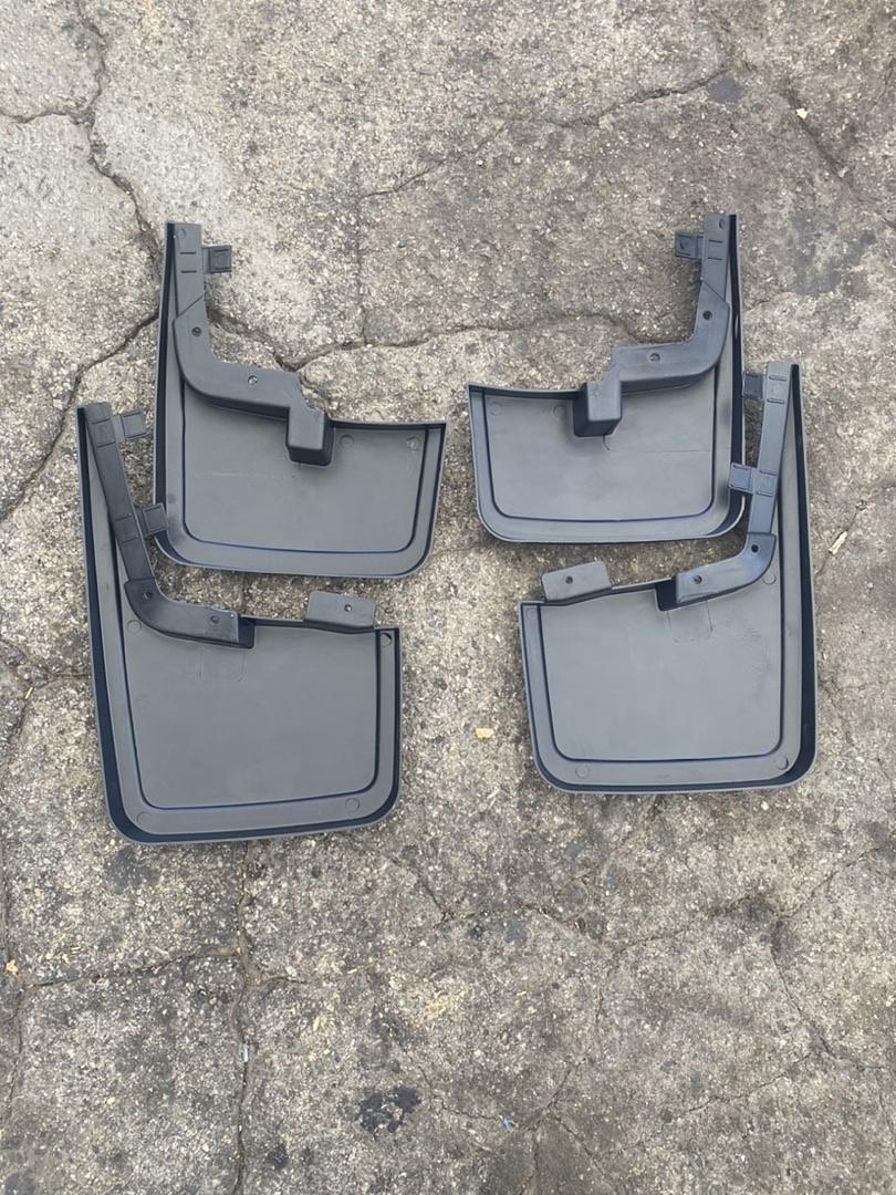 15-18 FORD F150 MUD GUARD SPLASH FLAP WITH OE WHEEL LIP MOULDING BLACK