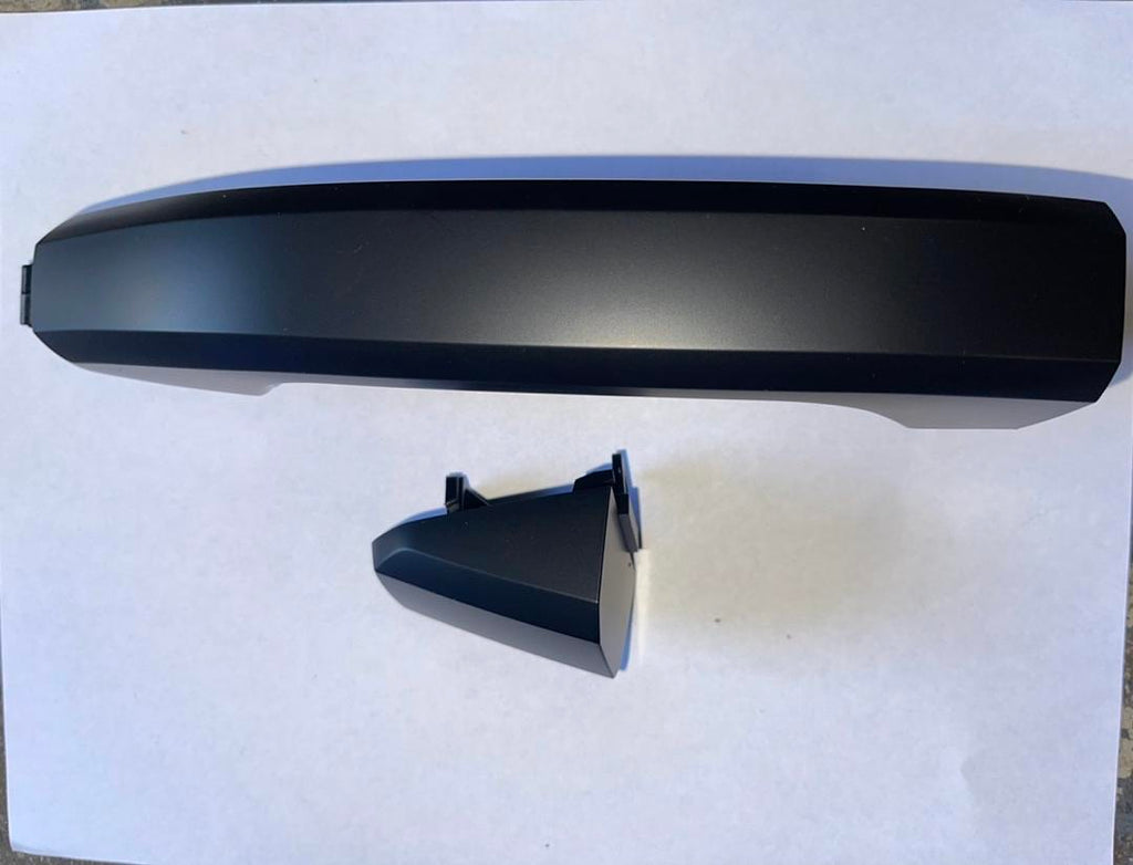 GM1310193) DRIVERS LEFT FRONT SIDE 14-18 GMC SIERRA / CHEVY SILVERADO 15-18 CHEVY SUBURBAN / TAHOE BLACK