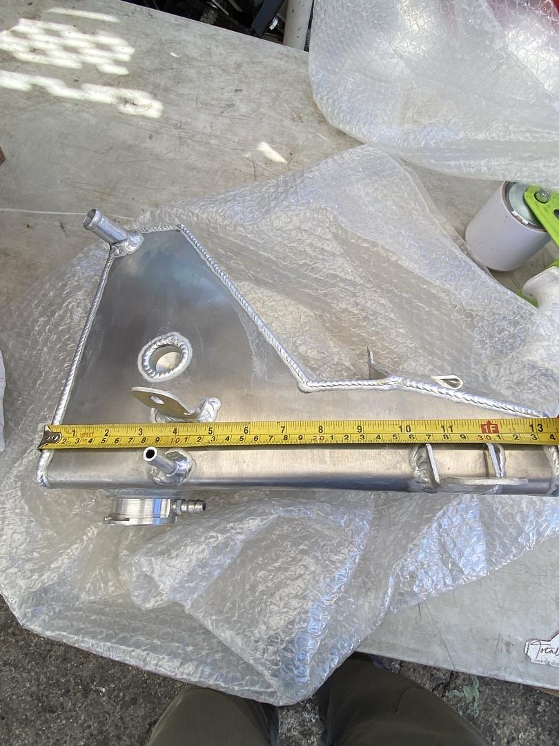 05-10 CHRYSLER 300 06-10 DODGE CHARGER COOLANT RECOVERY OVERFLOW TANK ALUMINUM