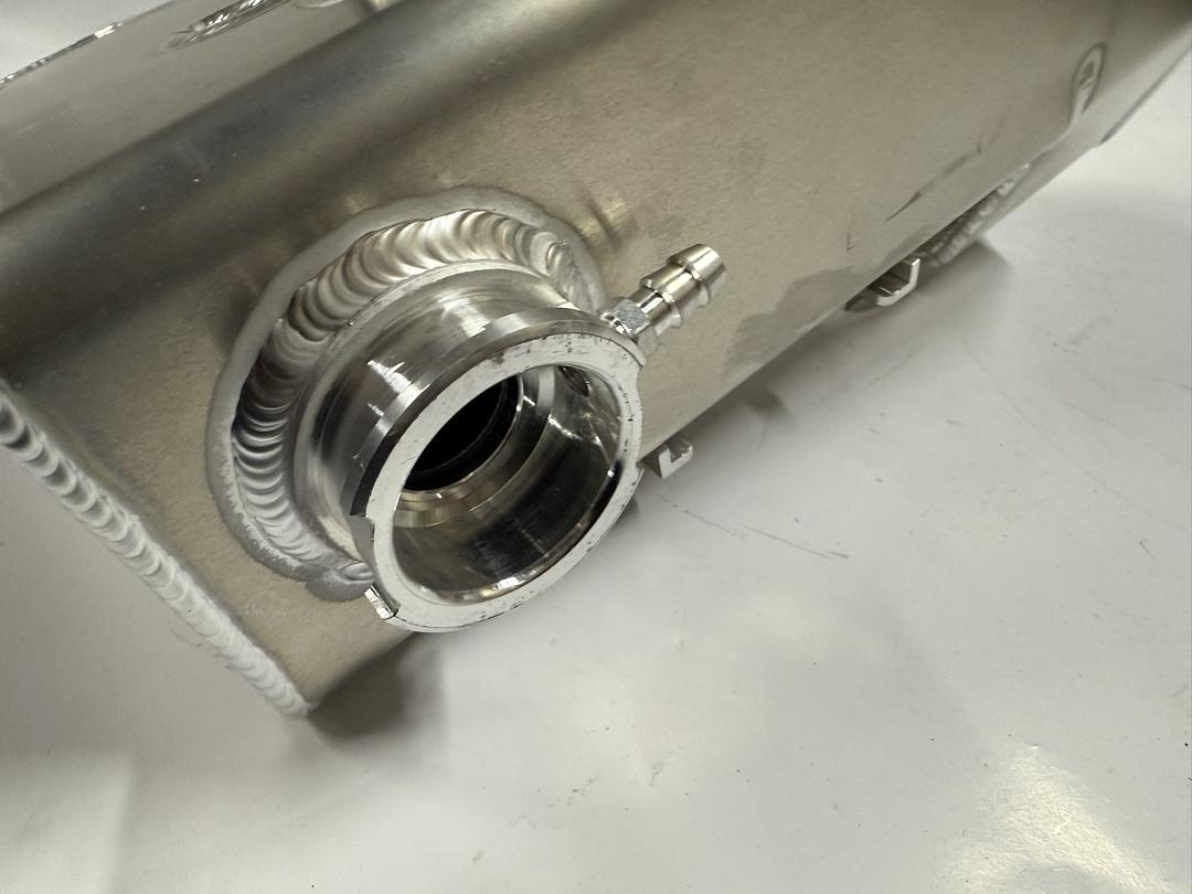 05-10 CHRYSLER 300 06-10 DODGE CHARGER COOLANT RECOVERY OVERFLOW TANK ALUMINUM