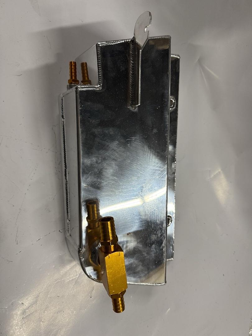 97-04 CHEVY CORVETTE 5.7L V8 OIL COOLER