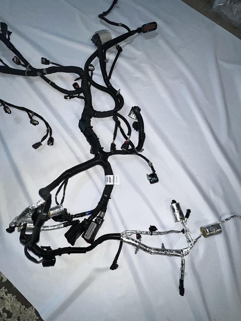84859364 | 21-23 gmc chevy tahoe suburban yukon yukon xl engine wiring harness 5.3l 6.2l v8 oem part