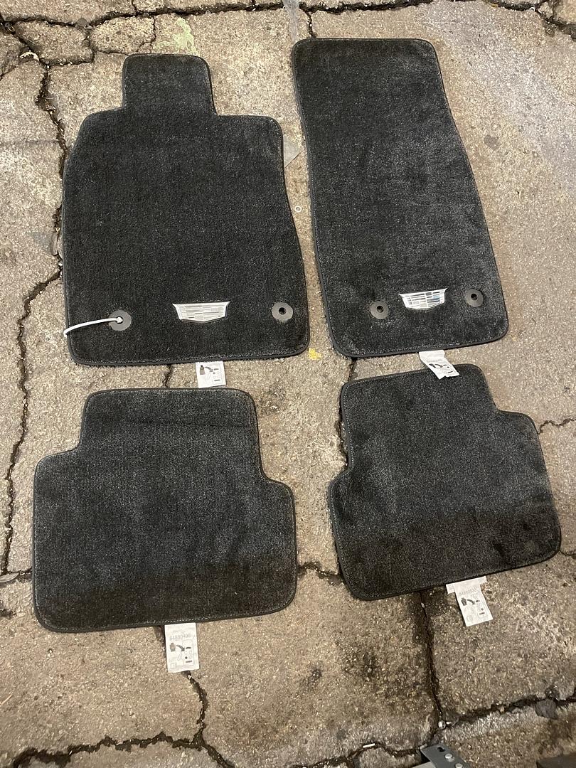 4pcs Oem floor mats 2021 CT4 FLOOR MATS | JET BLACK | PREMIUM CARPET | FRONT AND REAR | CADILLAC CREST LOGO | SET OF 4