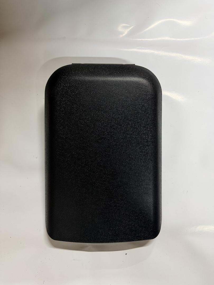 05-09 ford mustang black center console