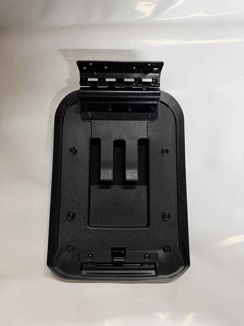05-09 ford mustang black center console