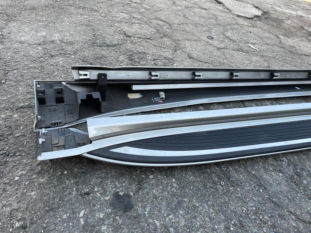 84527214 | OB + No HDW # 18-22 buick enclave running boards oem GM